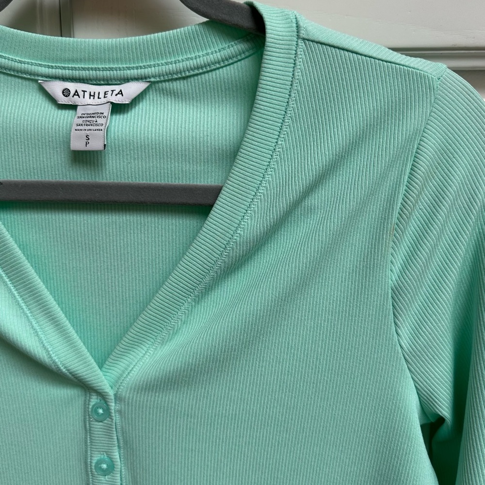Athleta Uptempo Ribbed Henley Long Sleeve Top Aqua Green Color Size Small - Picture 5 of 13